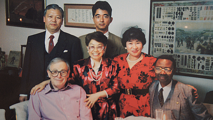 写真：ジンバブエ外交官、ハル A.ドレイク